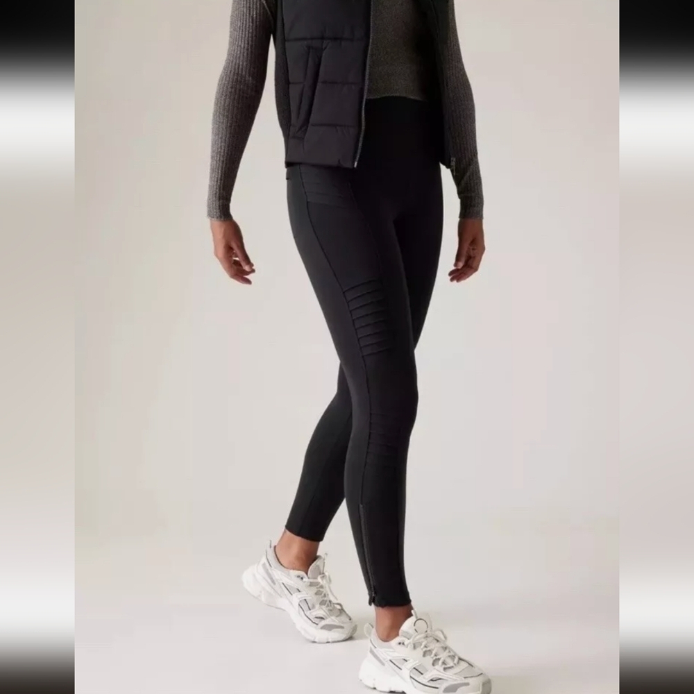 Athleta Black Leggings with Ribbed Detail_Small